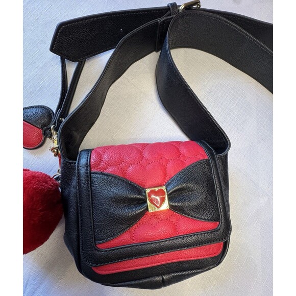 Betsey Johnson Big Bow Shoulder Bag w/ Purse Charms Pom Pom - Picture 1 of 12